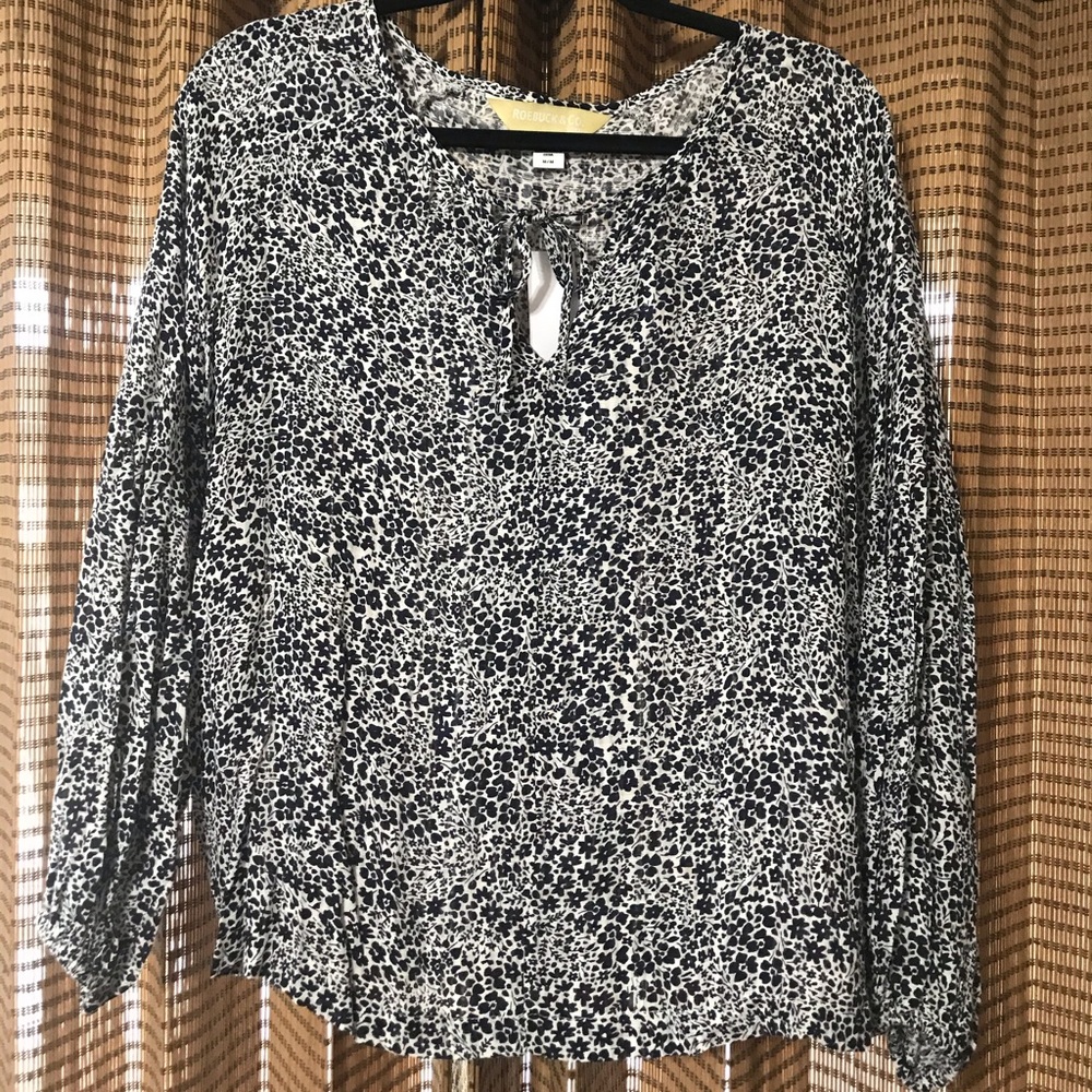 NWT blouse - Picture 2 of 3